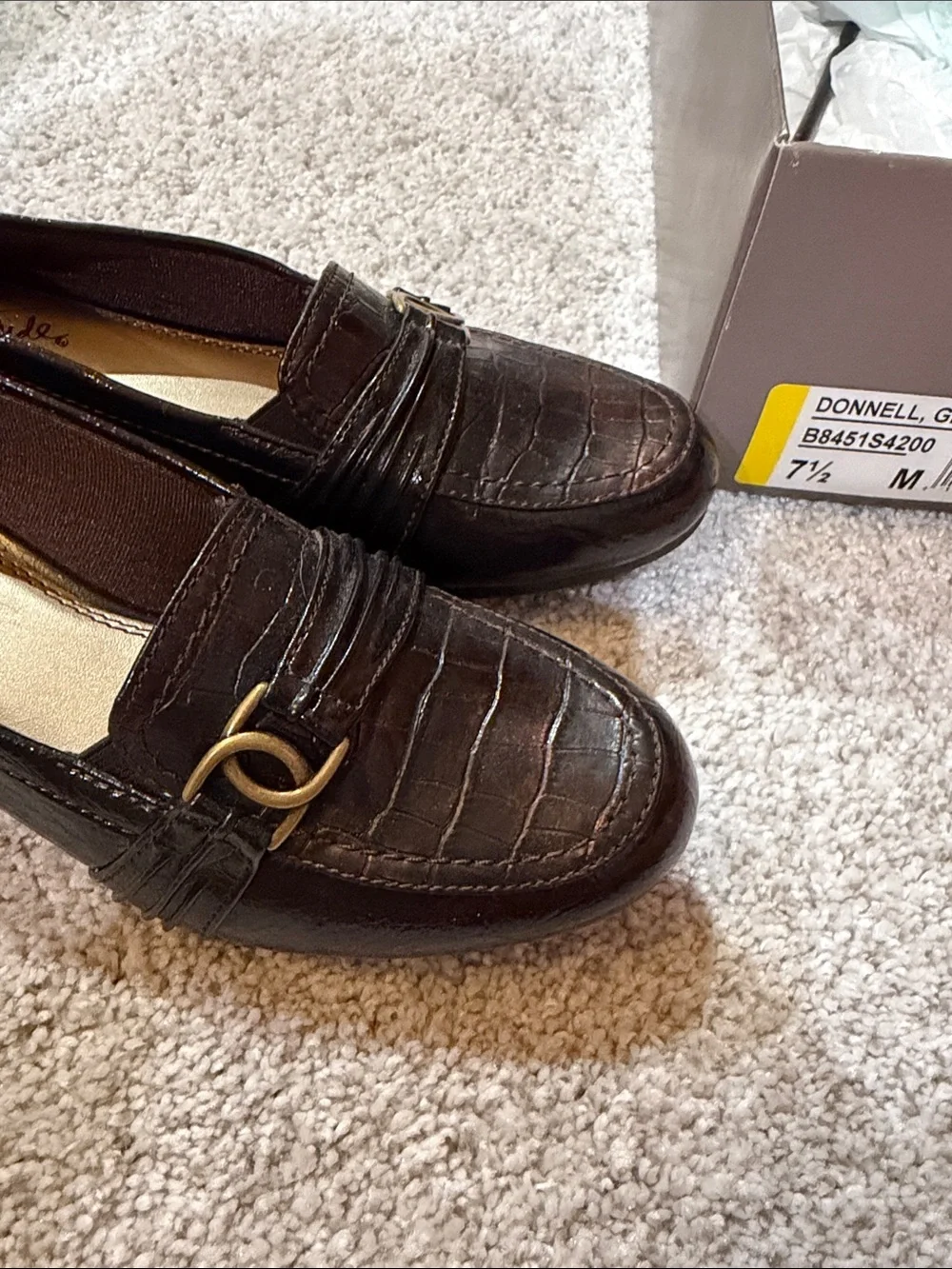 Life Stride croc embossed